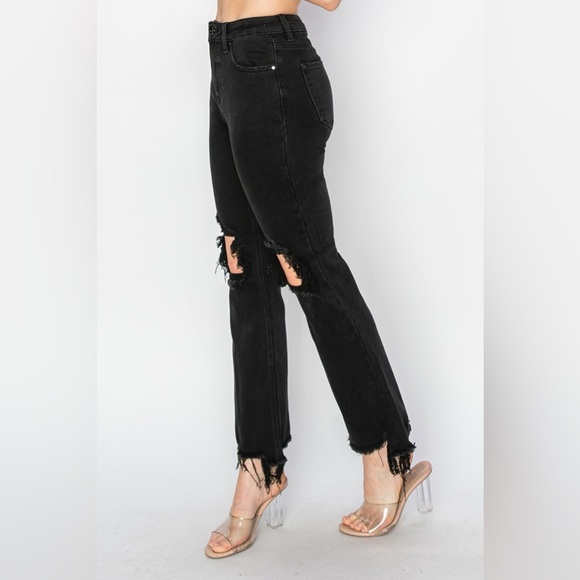 RISEN Full Size Distressed Raw Hem Jeans with Pockets - Picture 6 of 7